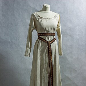 Sleeved Wedding Dress, Long Sleeve Wedding Dress, Simple Bridal Dress, Medieval Renaissance Clothing, Medieval Dress , Medieval Woman Dress